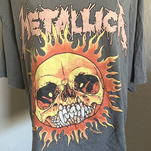 H&M Divided Metallica Graphic Gray Distressed Shirt - Picture 4 of 11